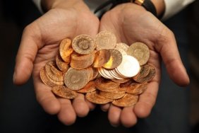 Altinda-tarihi-gunler-Gram-altin-1-ayda-bin-lira-kazandirdi-featured