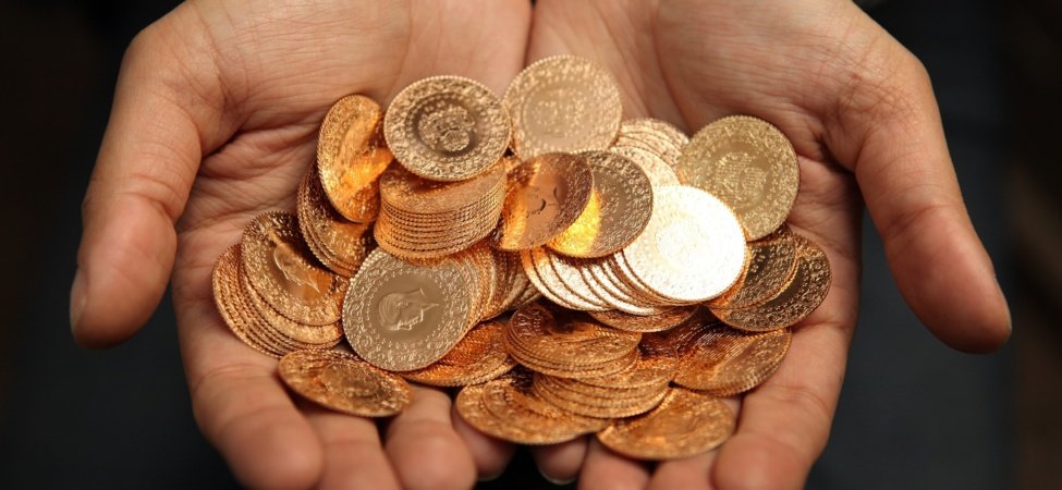 Altinda-tarihi-gunler-Gram-altin-1-ayda-bin-lira-kazandirdi-featured
