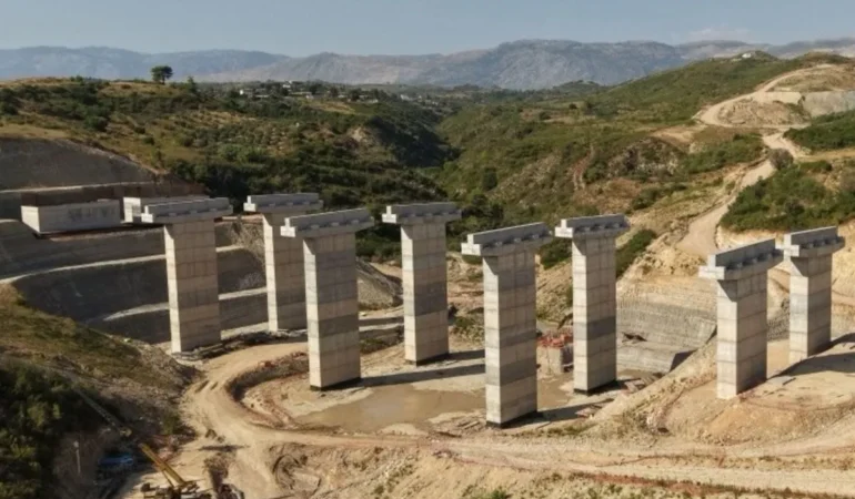 Antalya ile Alanya arası 2,5 saatten 36 dakikaya düşecek