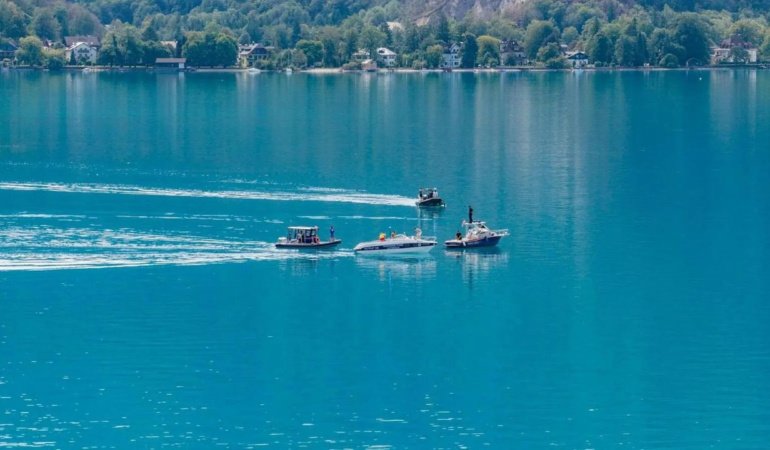 Avusturya'da uçak kazası: İrtifa kaydedip göle düştü