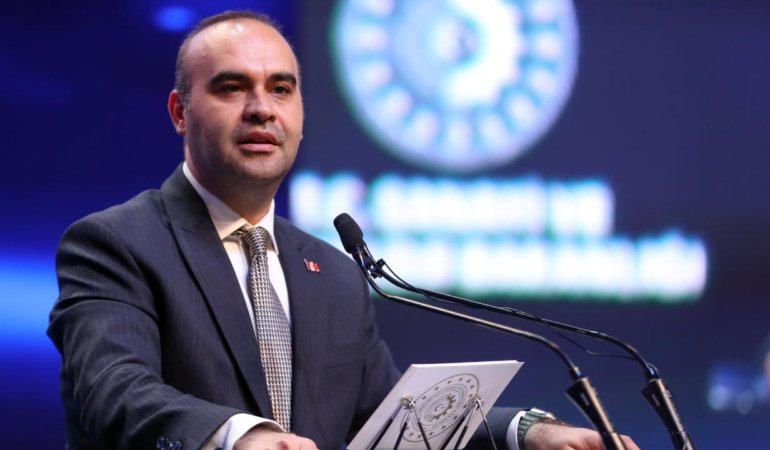 Bakan Kacır: 4 sektörde Avrupa'da, askeri İHA'da dünyada 1 numarayız
