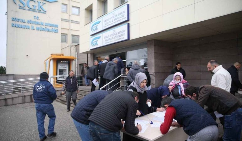 Borcu olanların başvurmak için 5 günü kaldı: Hafta sonu tüm SGK binaları açık olacak