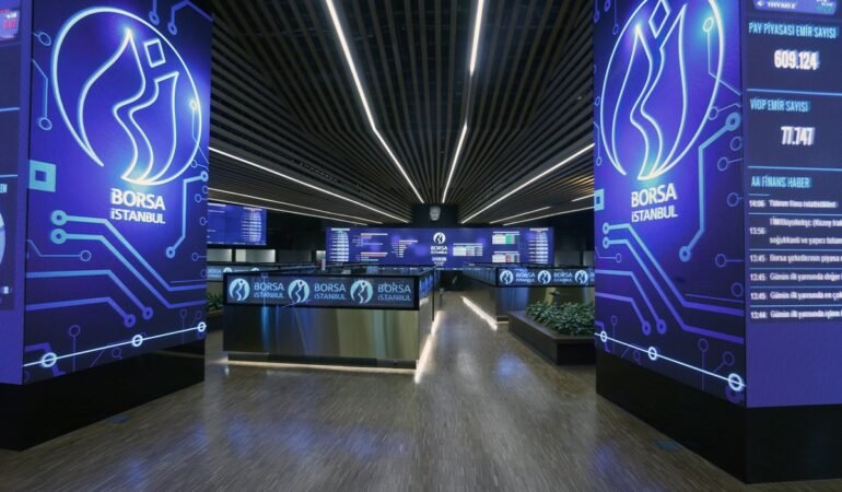 Borsa 14 bin puanın üzerinde tutunuyor