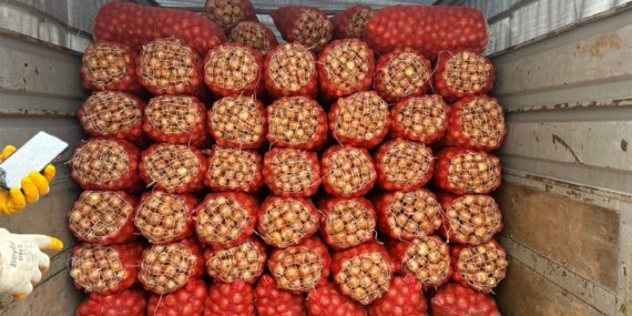 Ciftcinin-umutlarini-cope-dokuyorlar-featured
