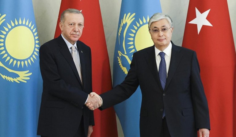 Cumhurbaşkanı Erdoğan, Kazakistan Cumhurbaşkanı Tokayev ile telefonda görüştü
