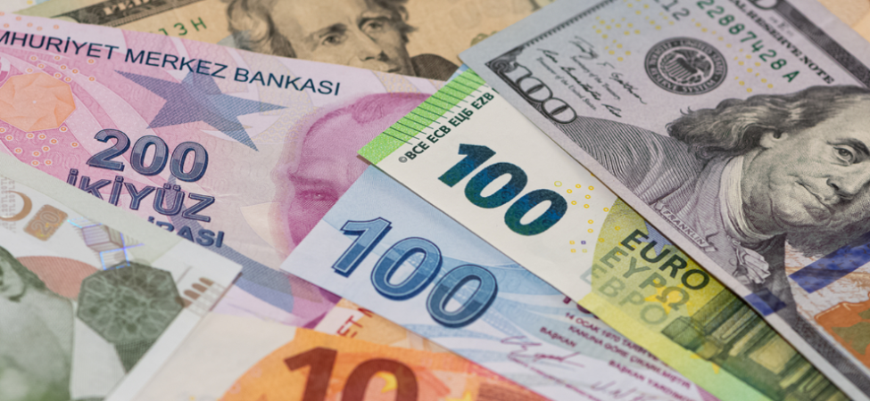 Dolar-durmak-bilmiyor-Bir-rekor-daha-kirdi-featured-2