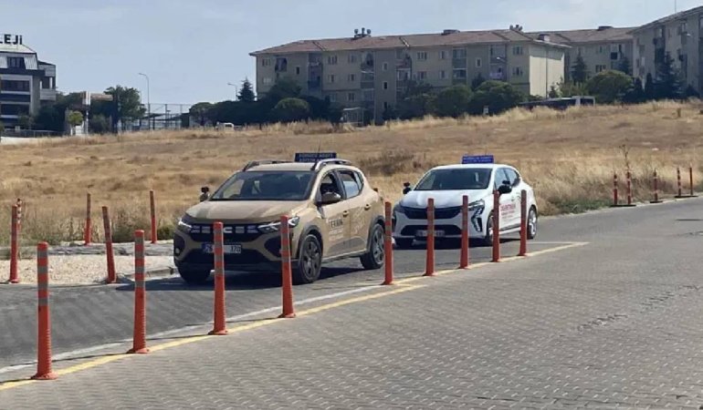 Ehliyet sınavlarında sabit parkur dönemine son: Aday sürücüler akan trafiğe çıkacak