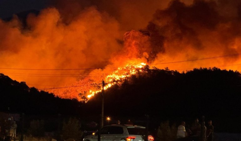 Fethiye’de orman yangını: 64 huzurevi sakini güvenli alana sevk edildi