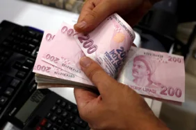Istihdamini-koruyan-firmaya-cift-destek-250-milyar-liralik-kredi-paketi-Calisan-basina-aylik-3-bin-500-lira-prim-destegi-featured