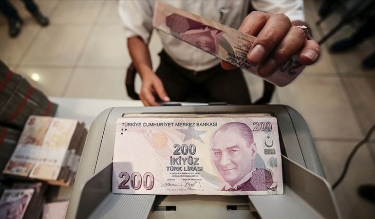 Kredi çekecekler dikkat! Faizler pazartesi düşecek