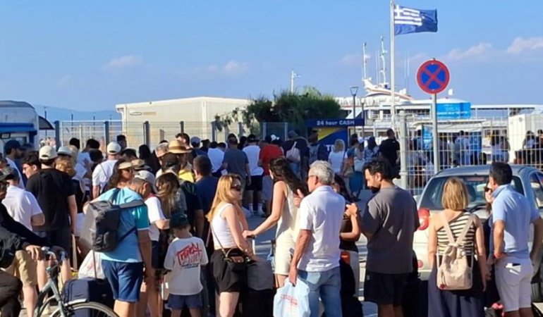 Parası olan yurt dışında harcıyor
