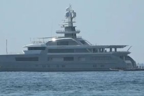 Rus-milyarderin-250-milyon-dolarlik-mega-yati-Kusadasinda-featured