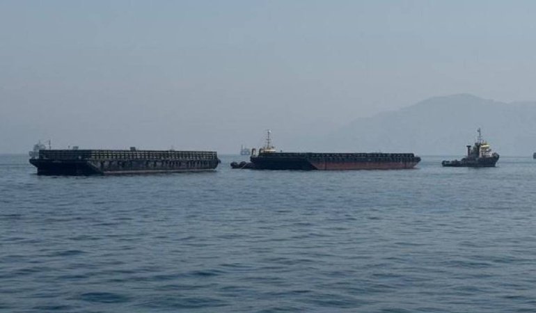 UKMTO: Hürmüz Boğazı'ndan geçen bir tanker vuruldu