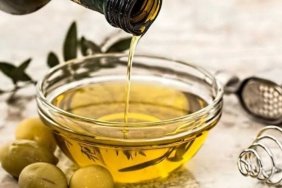 Yeni-hasat-sezonuna-stokla-giren-zeytin-ureticisi-Zeytin-dalda-kalabilir-featured