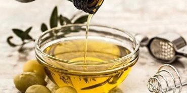 Yeni-hasat-sezonuna-stokla-giren-zeytin-ureticisi-Zeytin-dalda-kalabilir-featured