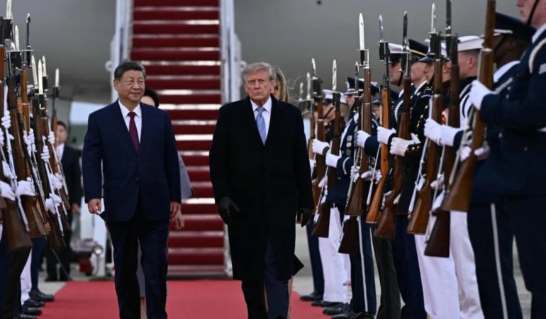 11 yıl sonra ilk ziyaret! Şi Cinping, Trump bizzat karşıladı