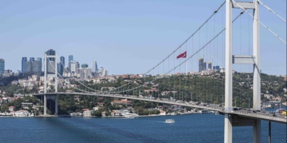 30-milyarlik-pasta-icin-siraya-girdiler-featured