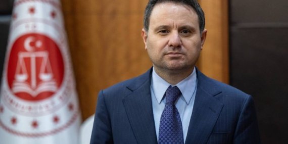 4-ilde-dugmeye-basildi-137-supheliye-islem-yapildi-ve-1-milyarlik-mal-varligina-el-konuldu-featured