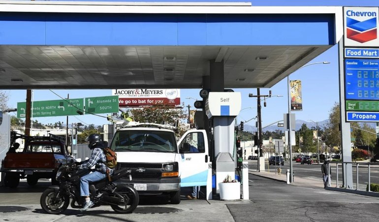 ABD'de tatil öncesi akaryakıtta tarihi zirve: Galon fiyatı 4 doları geçti