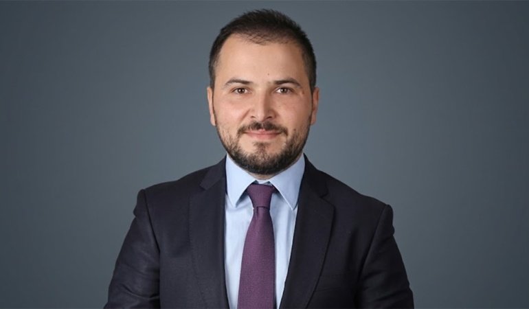 Adli çemberin dışında kaldılar