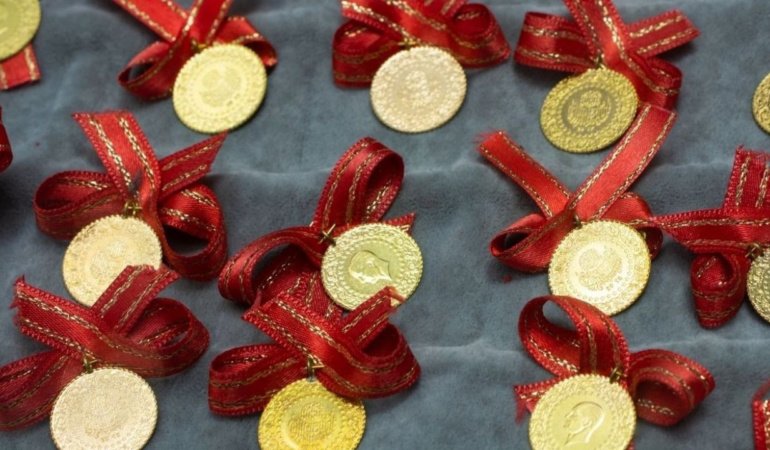Altın haftaya düşüşle başladı: İşte 28 Eylül 2026 çeyrek, gram ve yarım altın satış fiyatları