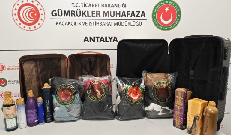 Antalya Havalimanı'nda 71 milyon liralık metamfetamin ele geçirildi