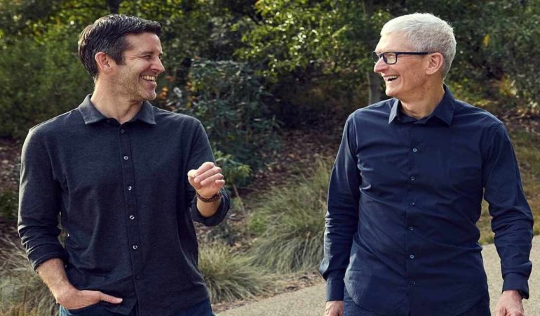 Apple’da 15 yıllık dönem sona erdi: Tim Cook koltuğunu John Ternus’a bıraktı