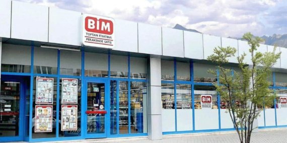 BIM039E-METAL-GOVDELI-CALISMA-MASASI-VE-KITAPLIK-GELIYOR-BIM-23-29-EYLUL-featured