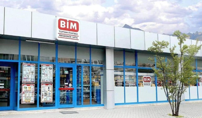 BİM'E METAL GÖVDELİ ÇALIŞMA MASASI VE KİTAPLIK GELİYOR! (BİM 23-29 EYLÜL)