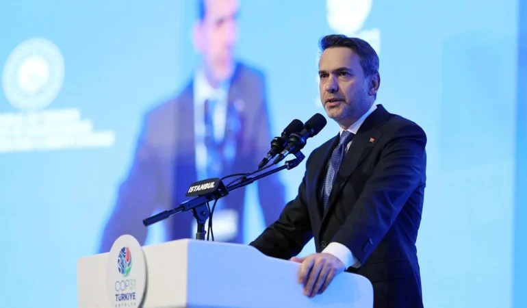 Bakan Bayraktar: Türkiye petrol ve doğal gazda kendi kendine yeten ülke olacak
