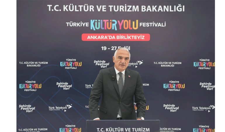 Bakan Ersoy başkentte startı verdi! Ankara Kültür Yolu Festivali başladı