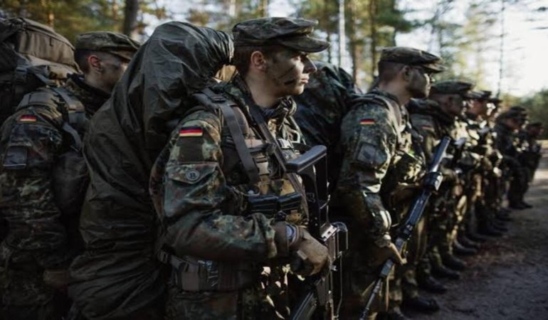 Batı'da korkutan senaryo: Avrupa geniş çaplı bir çatışmaya mı hazırlanıyor?