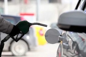Bu-gece-benzine-12-lira-zam-mi-gelecek-Iste-guncel-akaryakit-fiyatlari-featured