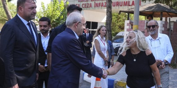 CHP-Genel-Baskani-Kilicdaroglu-Buca-Cezaevi039ndeki-bazi-tutuklulari-ziyaret-etti-featured