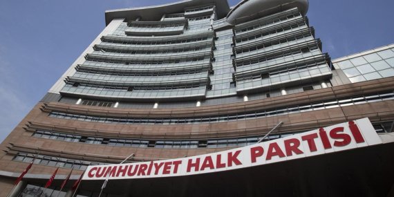 CHPde-ilk-genel-baskan-adayi-belli-oldu-featured