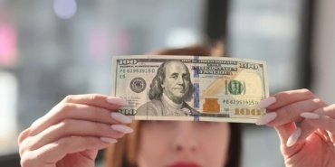 Cebinizdeki-100-dolarda-bu-isaret-varsa-degeri-binlerce-dolari-buluyor-featured