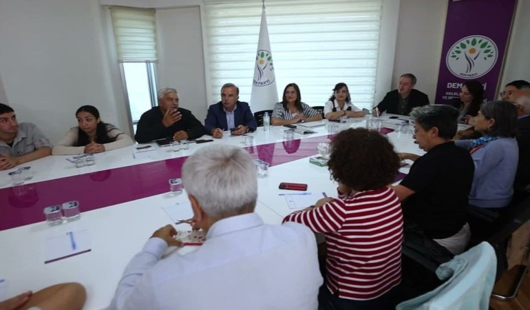 DEM Parti MYK üyelerinin görevleri belli oldu