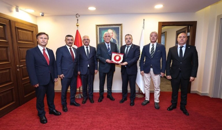 Dervişoğlu, Hürriyetçi Kamu-Sen ve Birleşik Kamu-İş heyetleriyle görüştü
