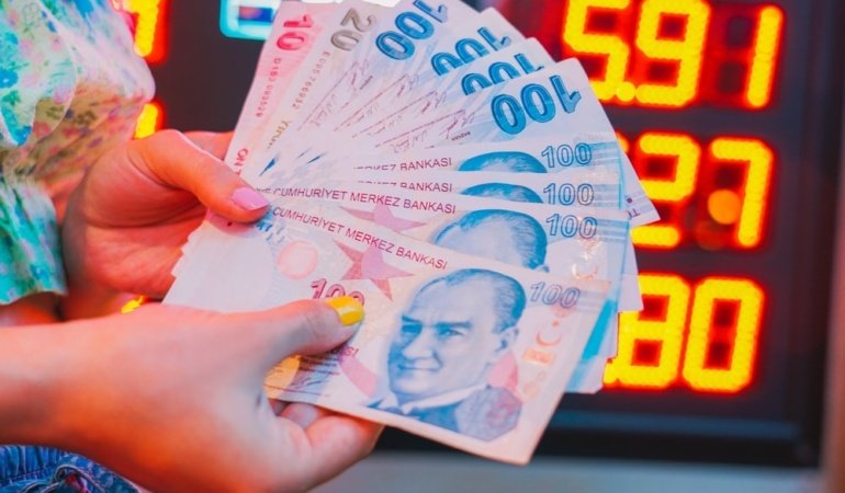 Dolar/TL yeni rekorlara göz kırptı