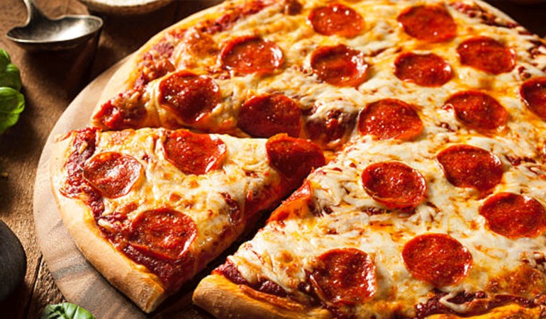 Dünyaca ünlü pizza şirketi 2,7 milyar dolara satıldı!