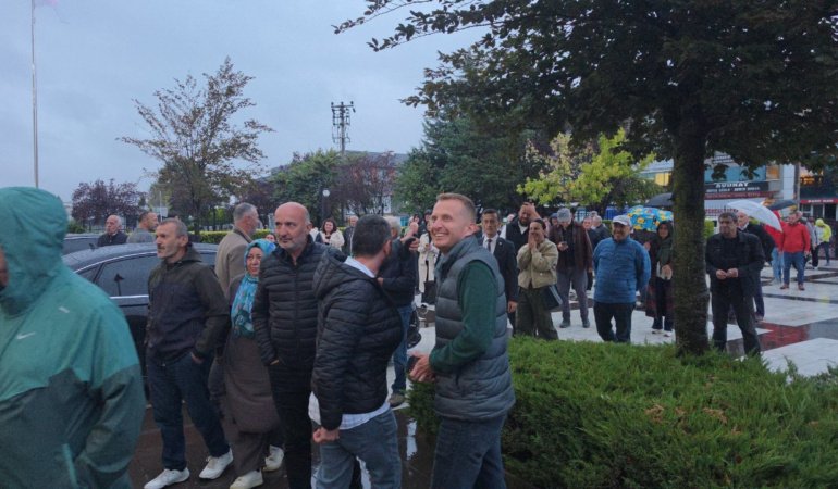 Eski Akçakoca Belediye Başkanı Fikret Albayrak kontrol şartı ile tahliye edildi