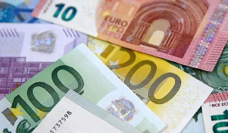 Euronun patronu bu yılın ikinci faiz artırımına hazırlanıyor