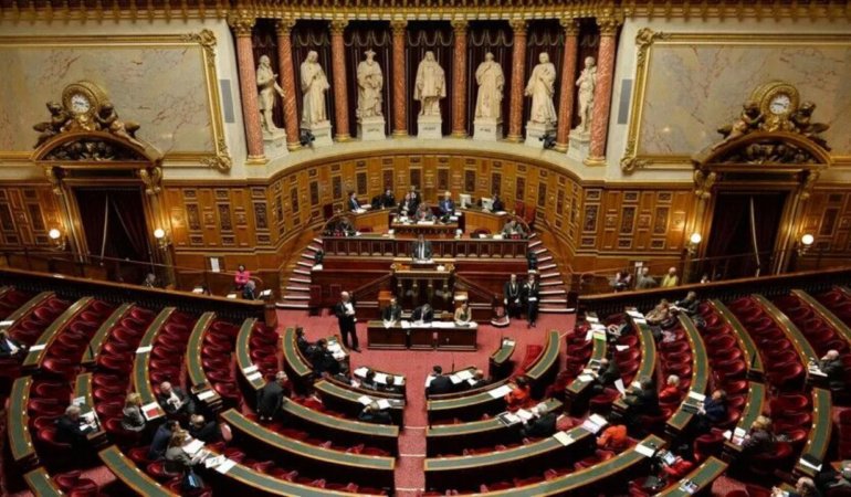 Fransa'da kısmi Senato seçimleri başladı