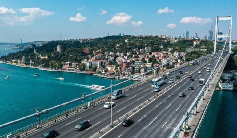 Halkın köprü otoyolları iktidardan satılık