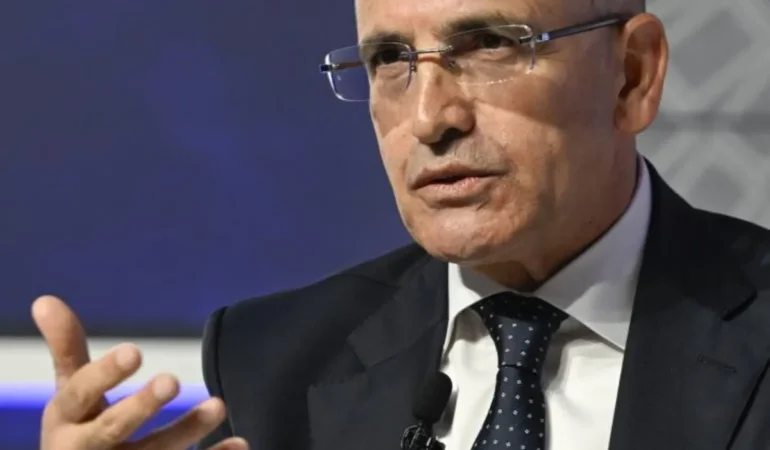 Hazine ve Maliye Bakanı Mehmet Şimşek'ten memur ve emekli zammı açıklaması