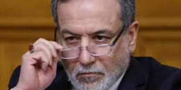 Iran039dan-Fransa039ya-sert-diplomasi-tepkisi-quotTimsah-gozyaslarini-kes-Barrotquot-featured