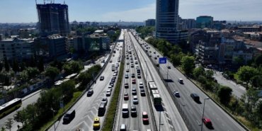 Istanbul039da-yarin-bazi-yollar-trafige-kapatilacak-featured