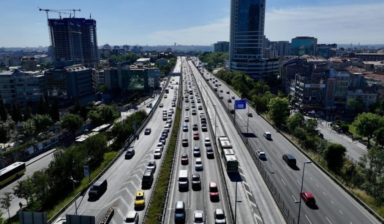 İstanbul'da yarın bazı yollar trafiğe kapatılacak