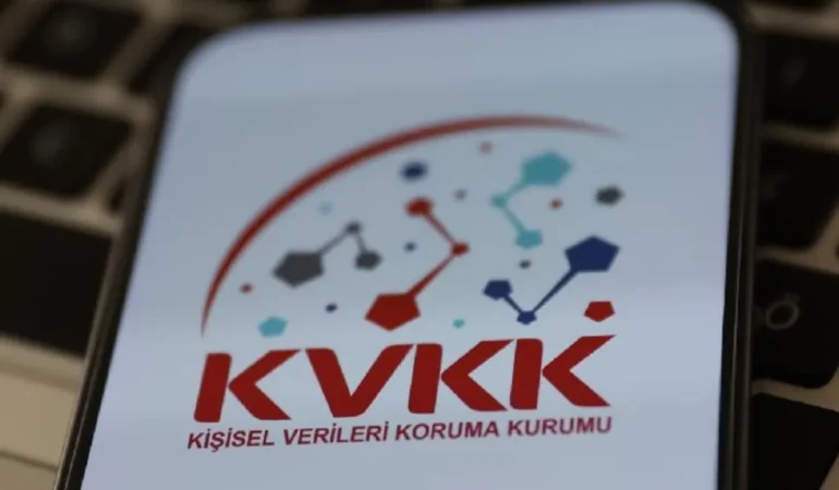 KVKK’dan giyim mağazasına 200 bin TL ceza! Müşteri verileri üçüncü kişilerin erişimine açıldı