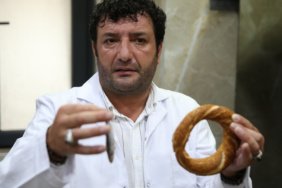 Karadenizli-firinci-hamsili-simit-yapti-039Balik-ekmek-olur-da-hamsili-simit-neden-olmasin039-featured